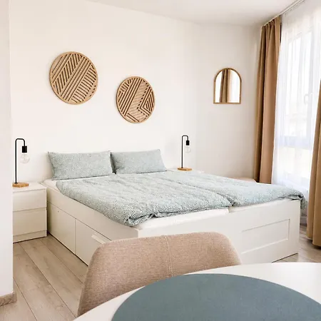 Zentral Gelegenes 1,5 Von Living Apartment *