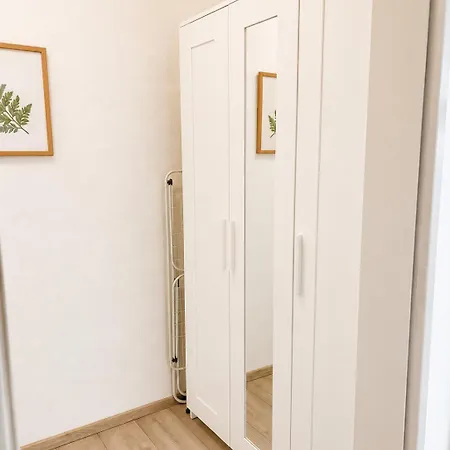 Zentral Gelegenes 1,5 Von Living Apartment *